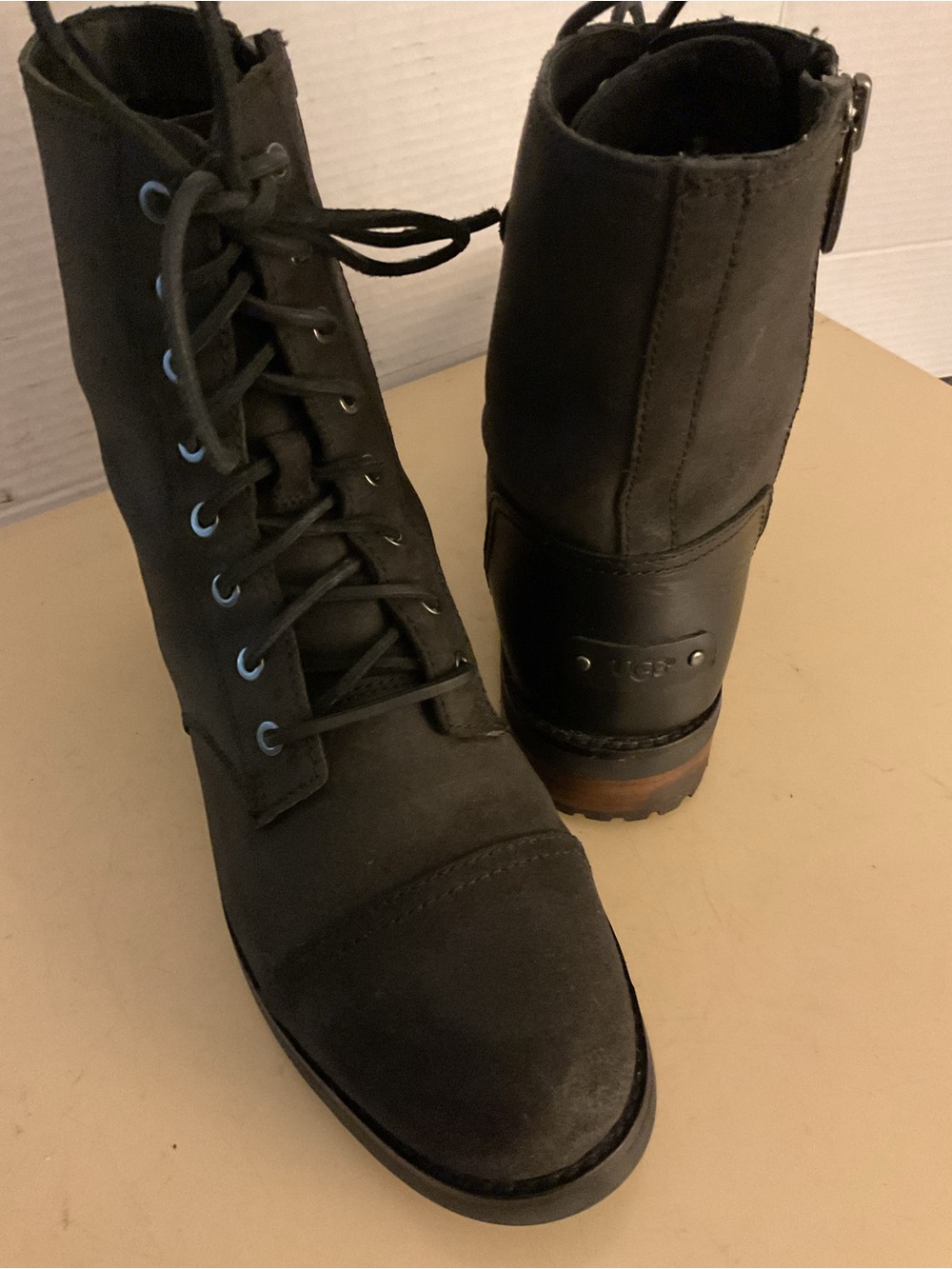 UGG Women's Black leather Lace-Up Combat Kilmer II Boots US 9